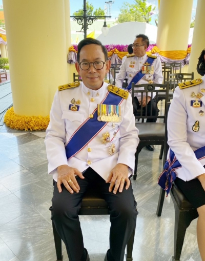 ผอ.สนพ. เฝ้ารับเสด็จในหลวง-image