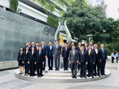 ผู้บริหาร พน. ต้อนรับ รมว.พน.-image